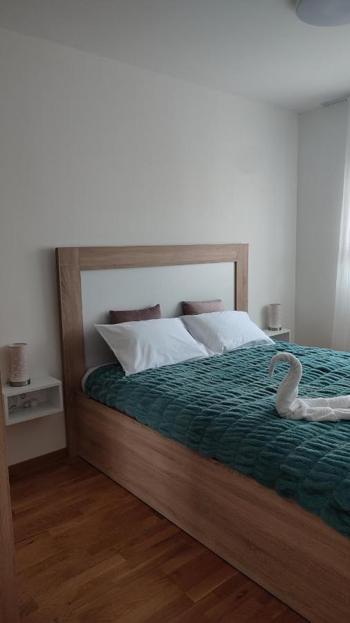Apartmani Stari Aerodrom Podgorica Extérieur photo