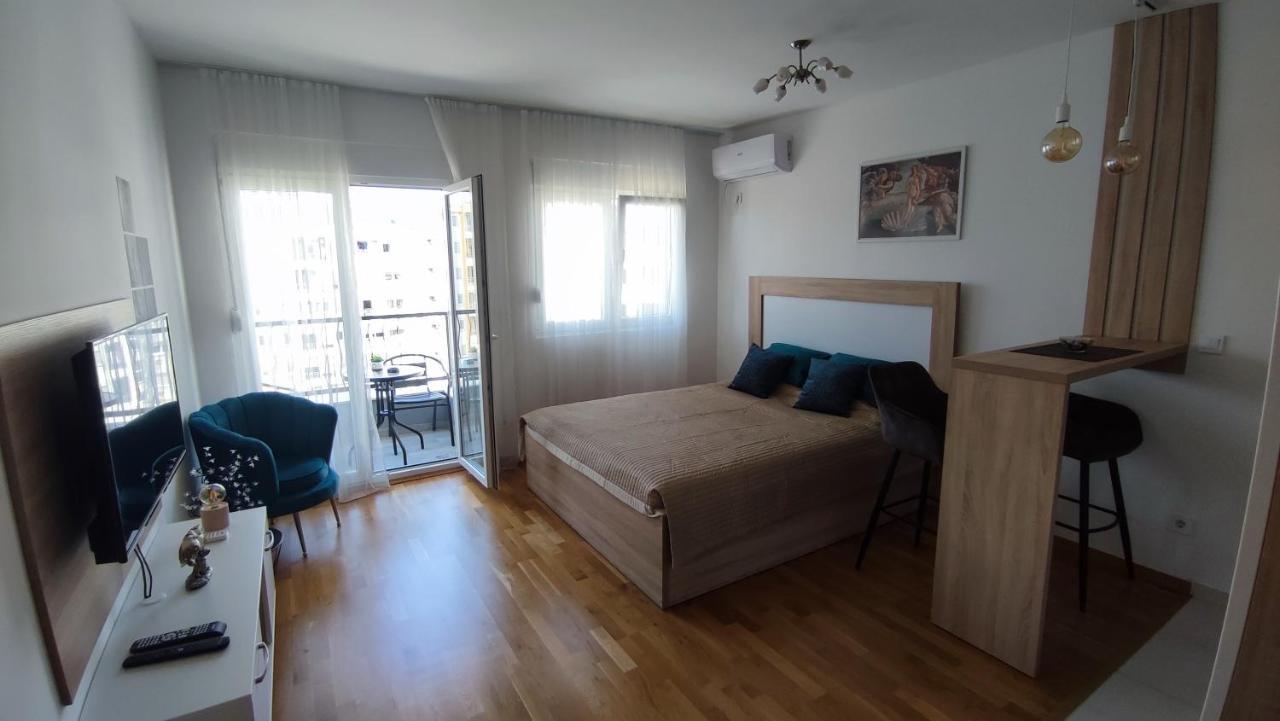Apartmani Stari Aerodrom Podgorica Extérieur photo