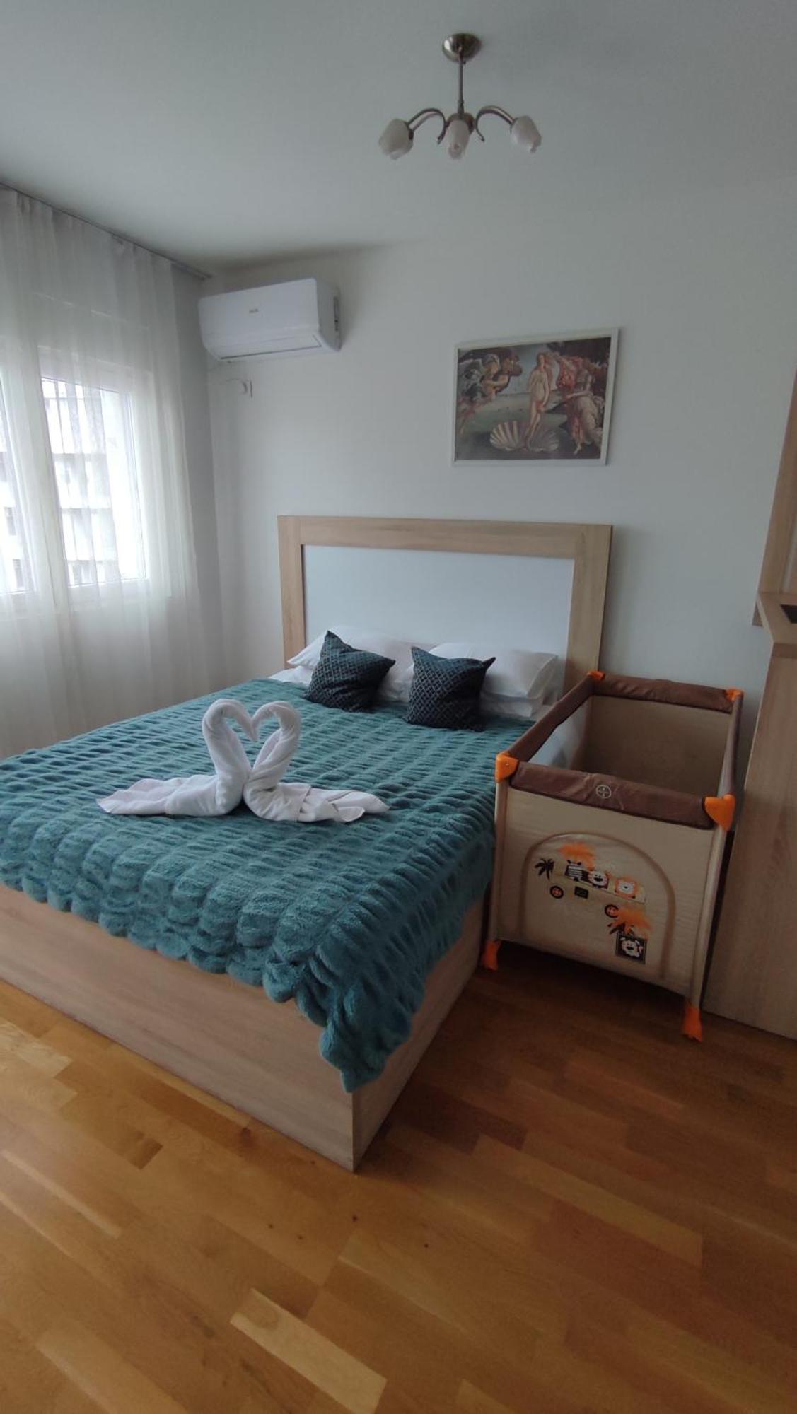 Apartmani Stari Aerodrom Podgorica Extérieur photo